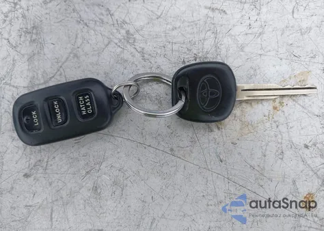 2005 Toyota Matrix Xr z USA, uszkodzony, nr VIN 2T1KR32E35C458489